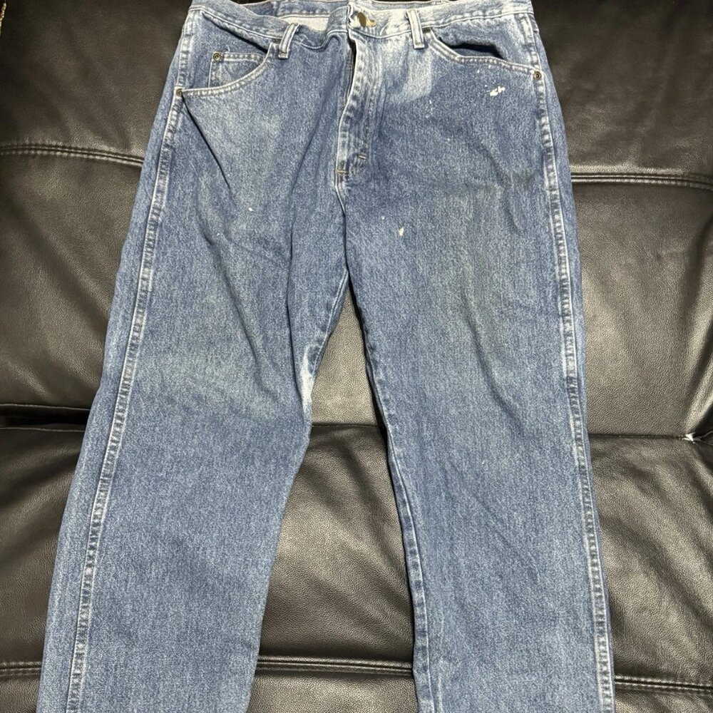 Wrangler Men’s Relaxed Fit Jeans Medium Wash Denim W38 L30‎ Stained